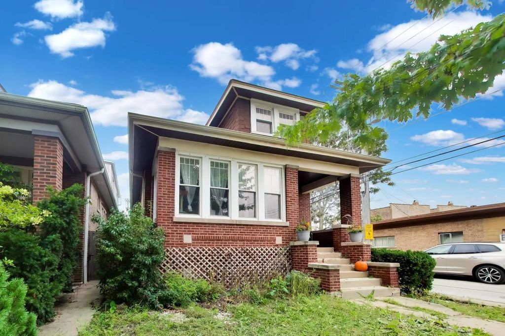 4815 N Tripp Avenue, Chicago