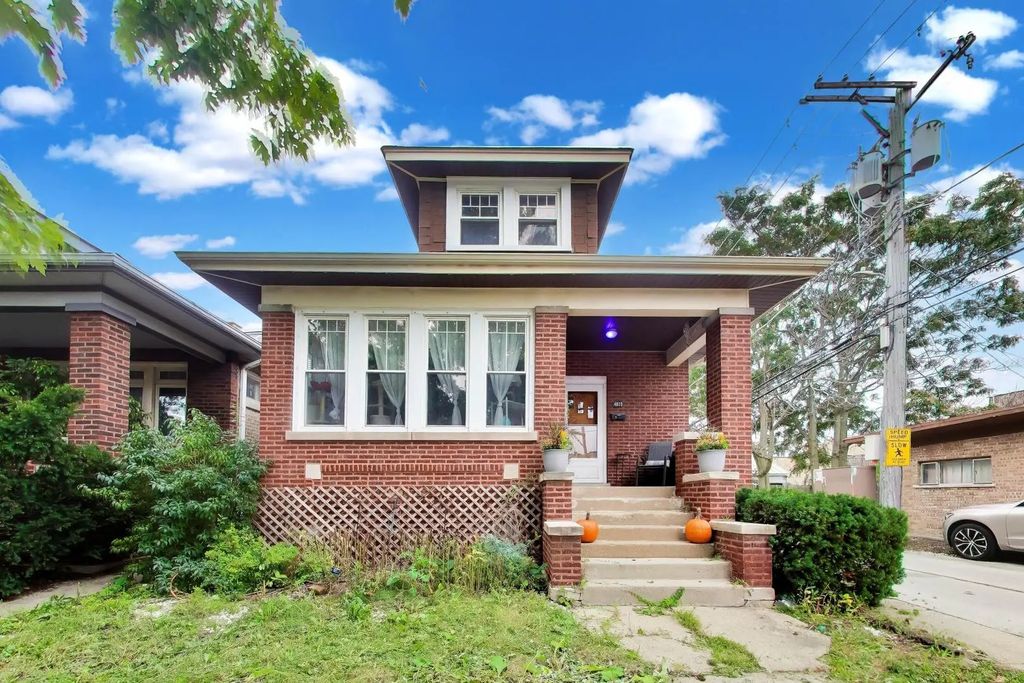 4815 N Tripp Avenue, Chicago