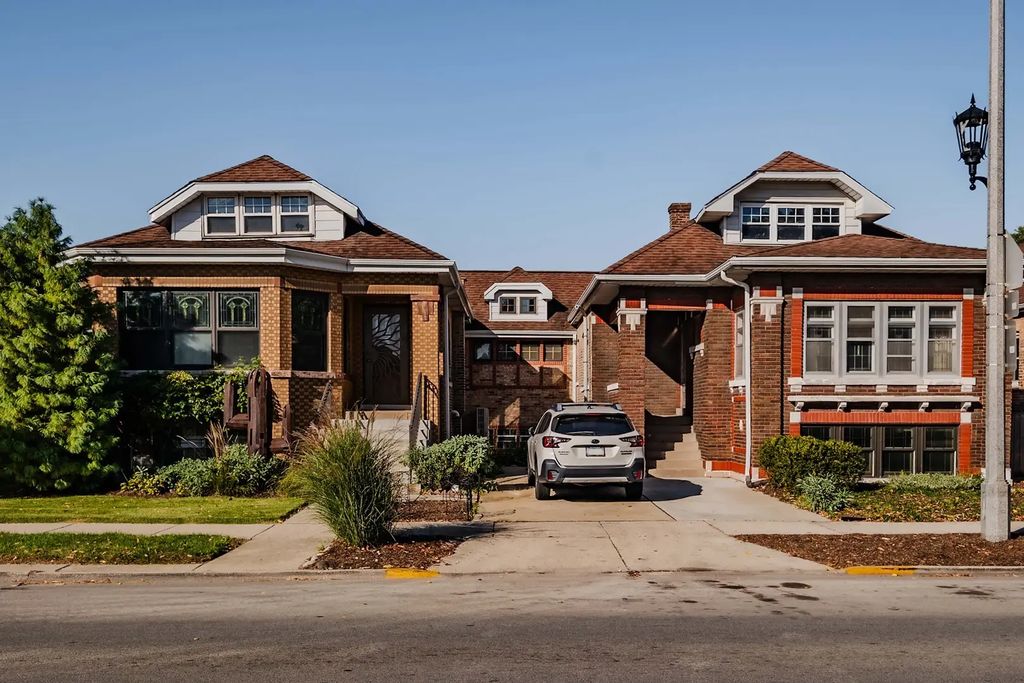 2426 Oak Park Avenue, Berwyn
