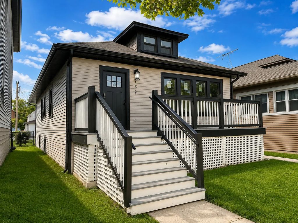 139 S 12th Avenue, Maywood