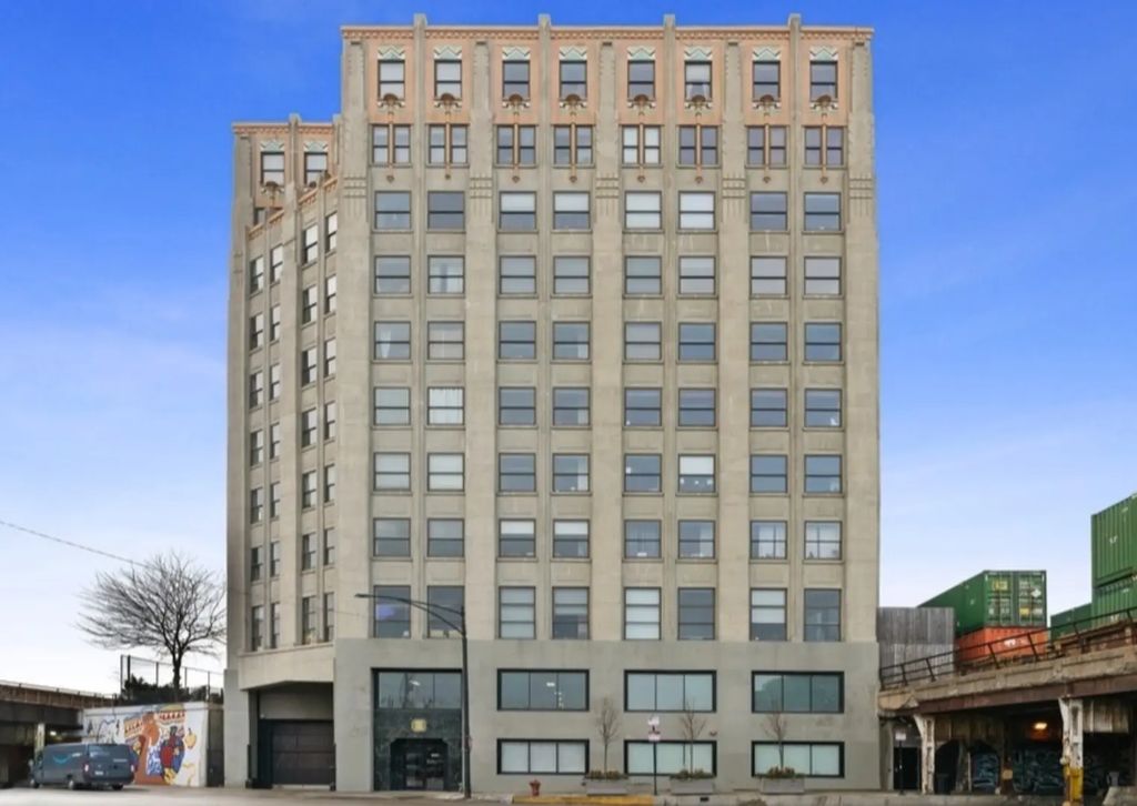1550 S Blue Island Street 901, Chicago