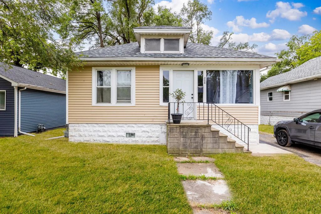 306 Barry Avenue, Lockport