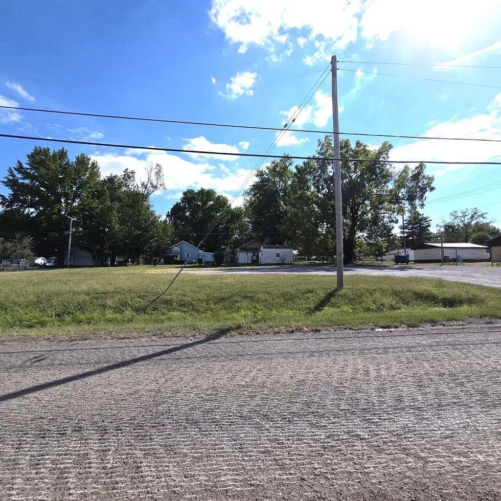 E Bailey Lane, Benton