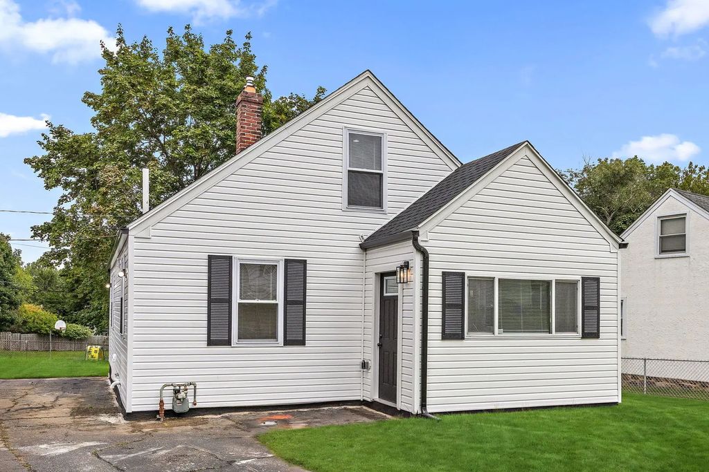 53 Seward Lane, Aston