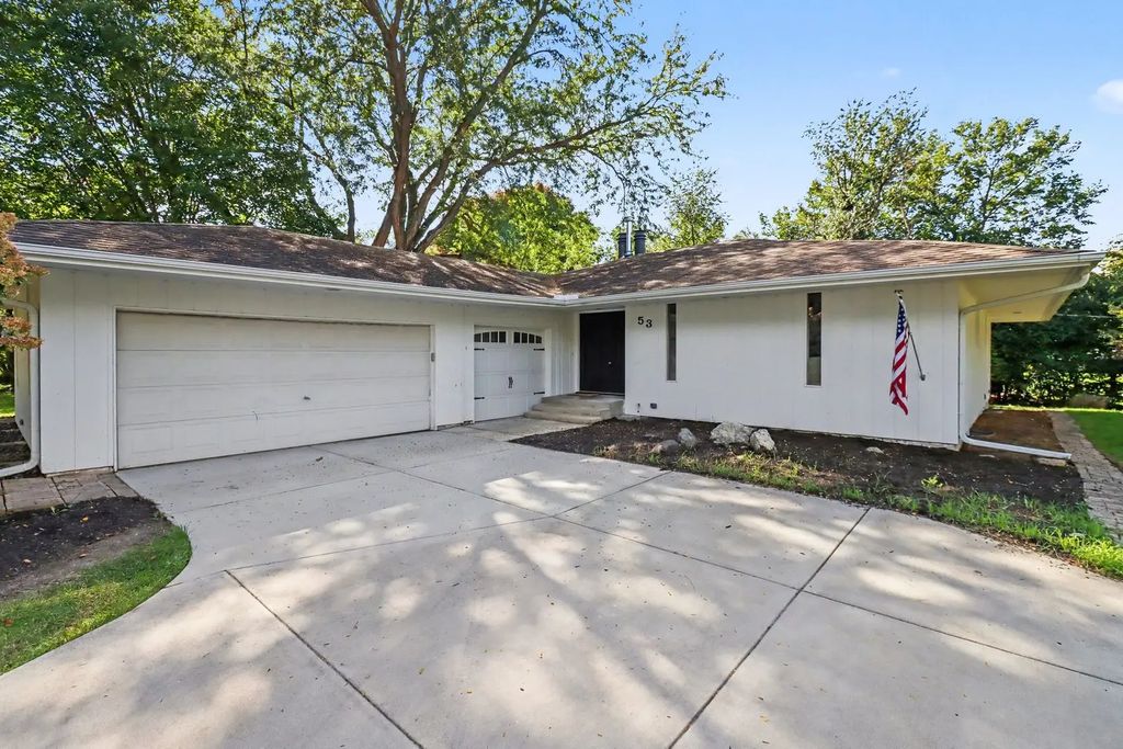53 Cebold Drive, Oswego