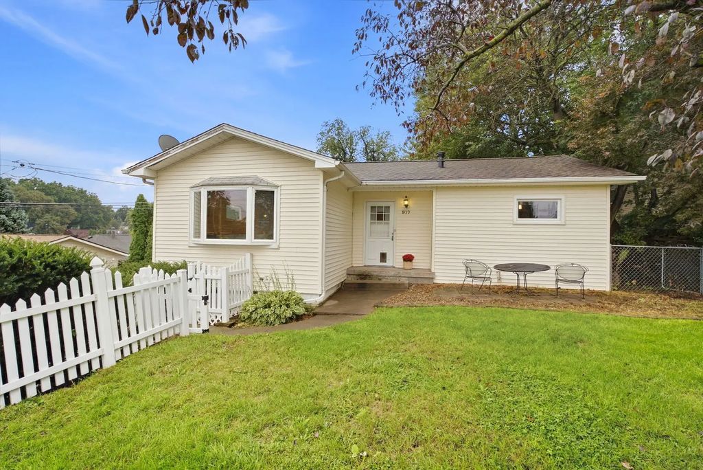 917 W Central Park Avenue, Davenport