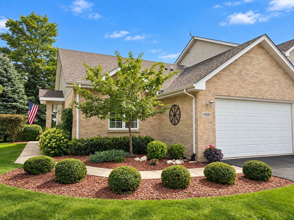 13501 Laramie Avenue, Crestwood