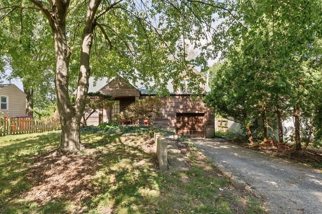 1604 W White Street, Champaign