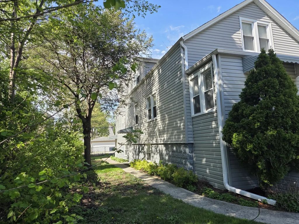 5484 W Gettysburg Street, Chicago