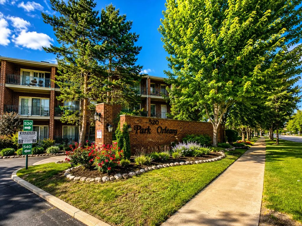 520 Biesterfield Road 209, Elk Grove Village