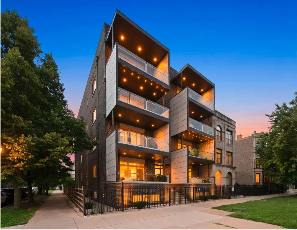 2835 W Division Street, Chicago