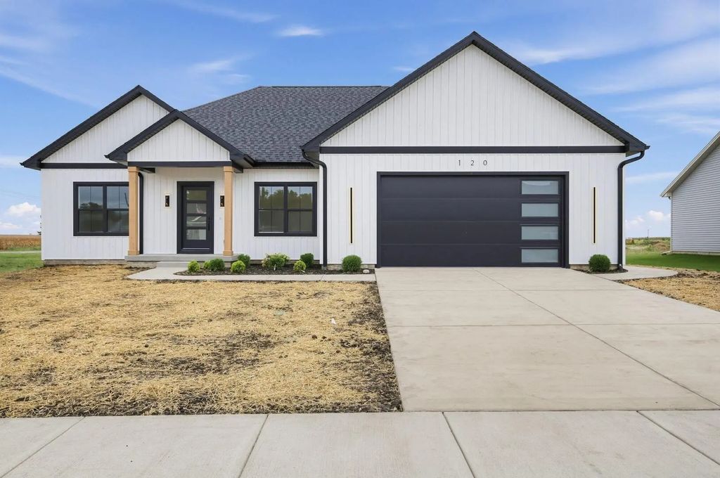 120 Lea Lane, Forsyth