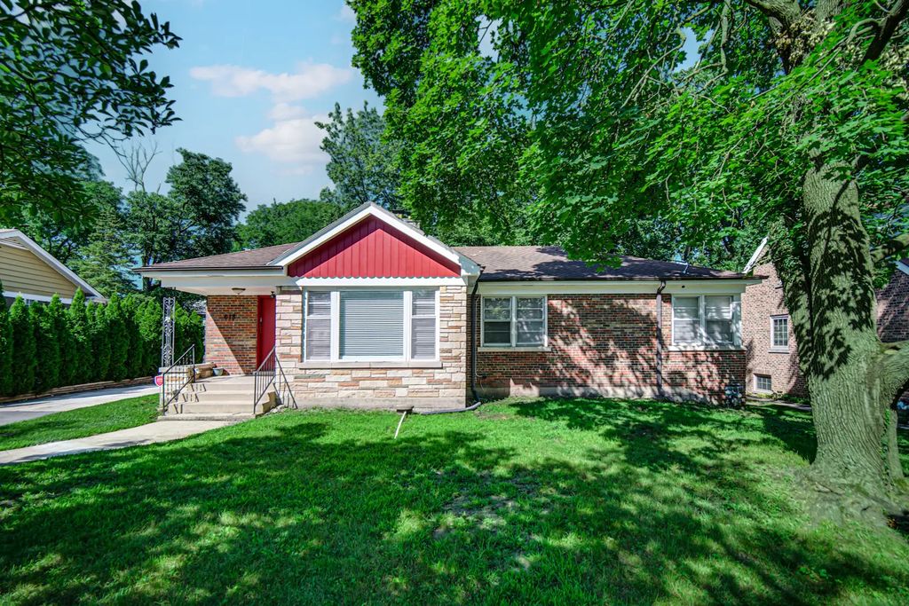 618 Dundee Avenue, Flossmoor
