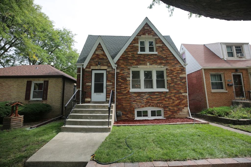 3455 N Orange Avenue, Chicago