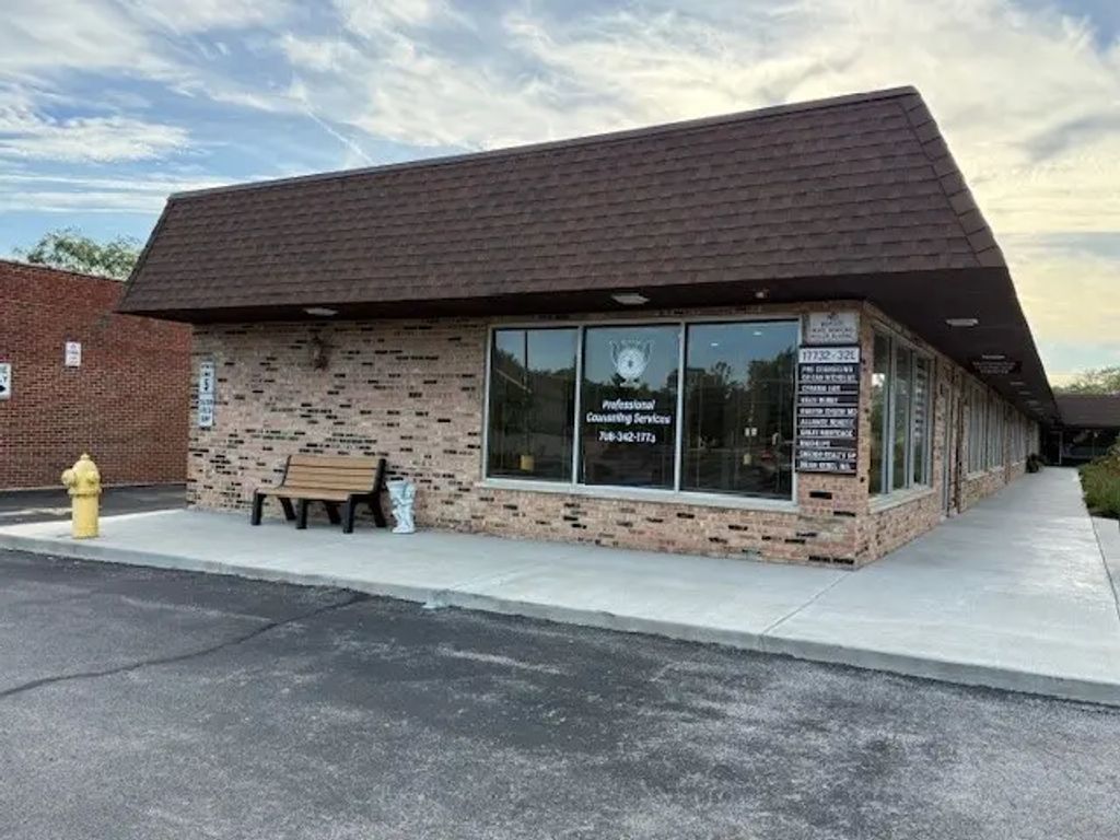 17732 Oak Park Avenue Ab, Tinley Park