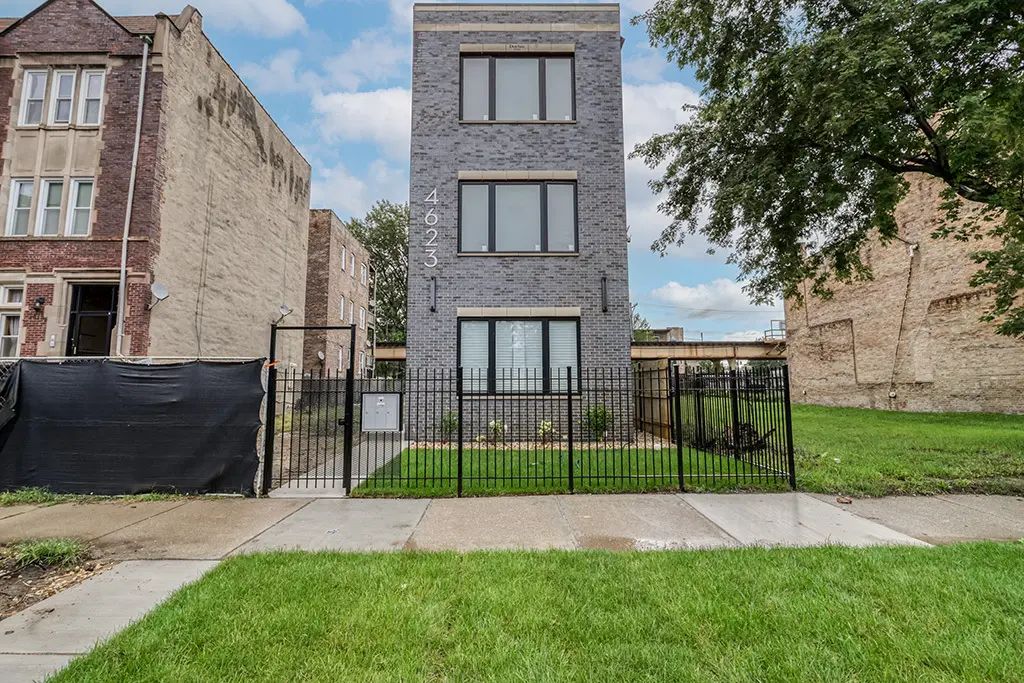 4623 S Prairie Avenue, Chicago