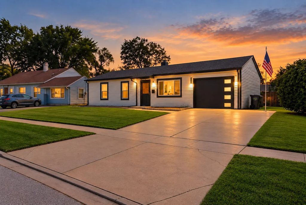 916 Mulberry Lane, Streamwood
