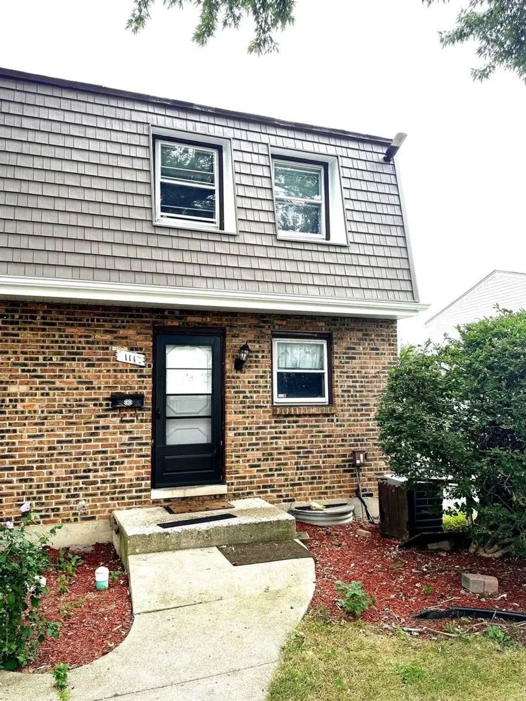 111 S Hale Avenue, Bartlett