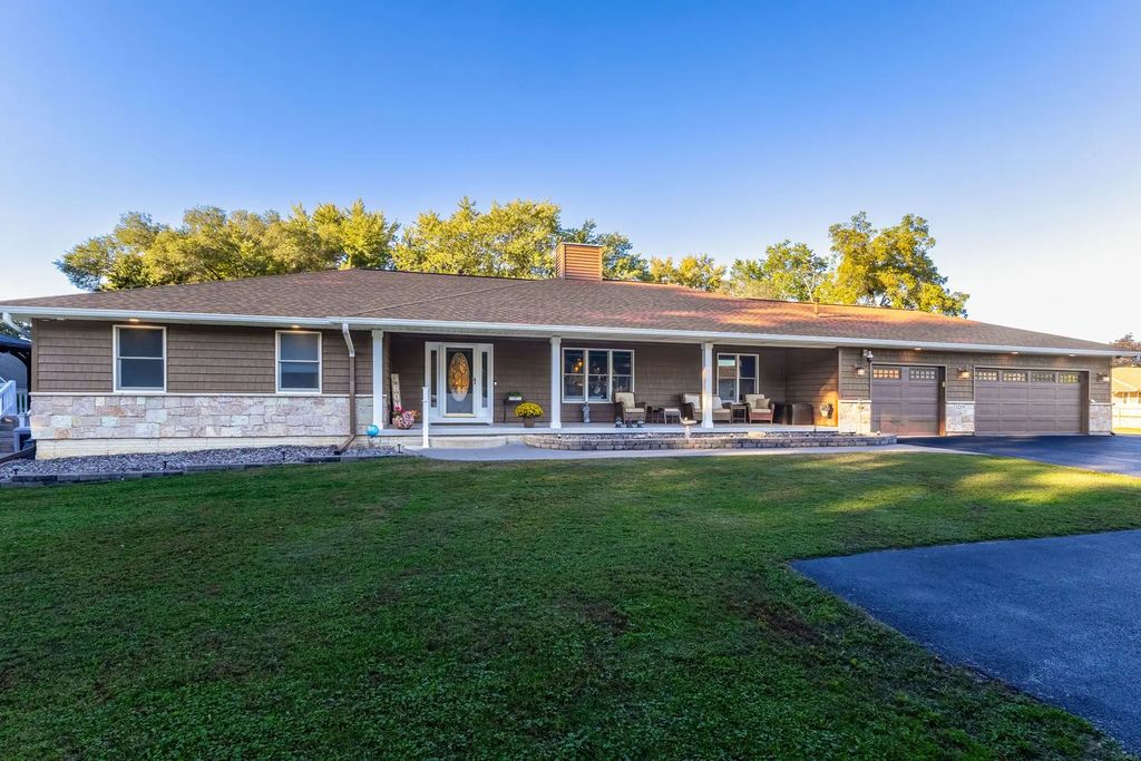 1215 53rd Street, Moline