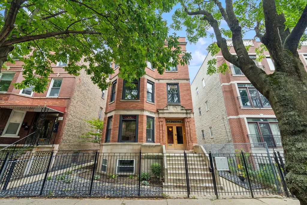 2653 W Walton Street 1, Chicago