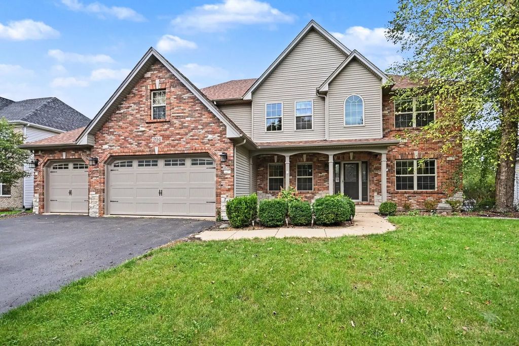 204 Holly Lane, Oswego