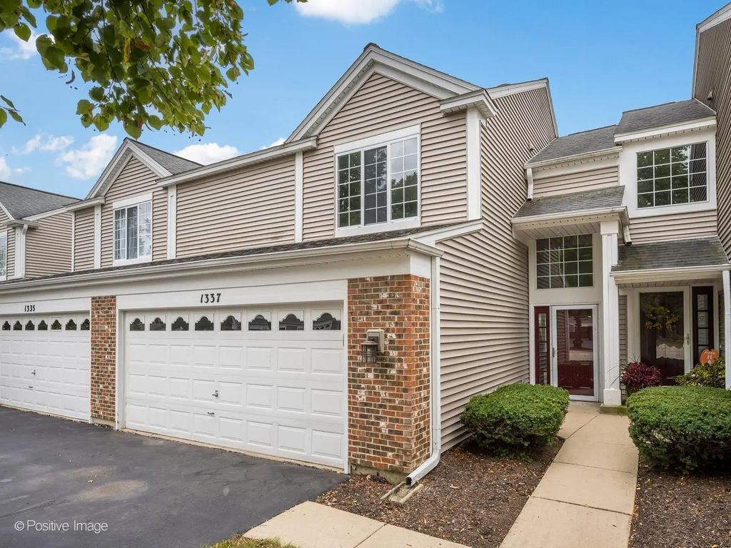 1337 Summersweet Lane, Bartlett