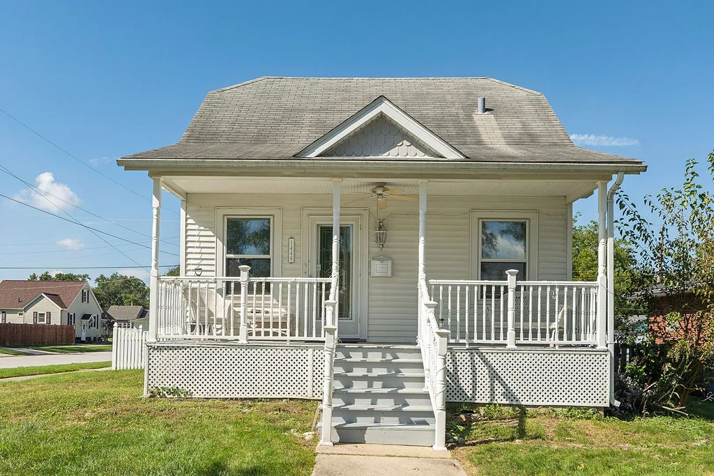 1446 Selleck Street, Crete