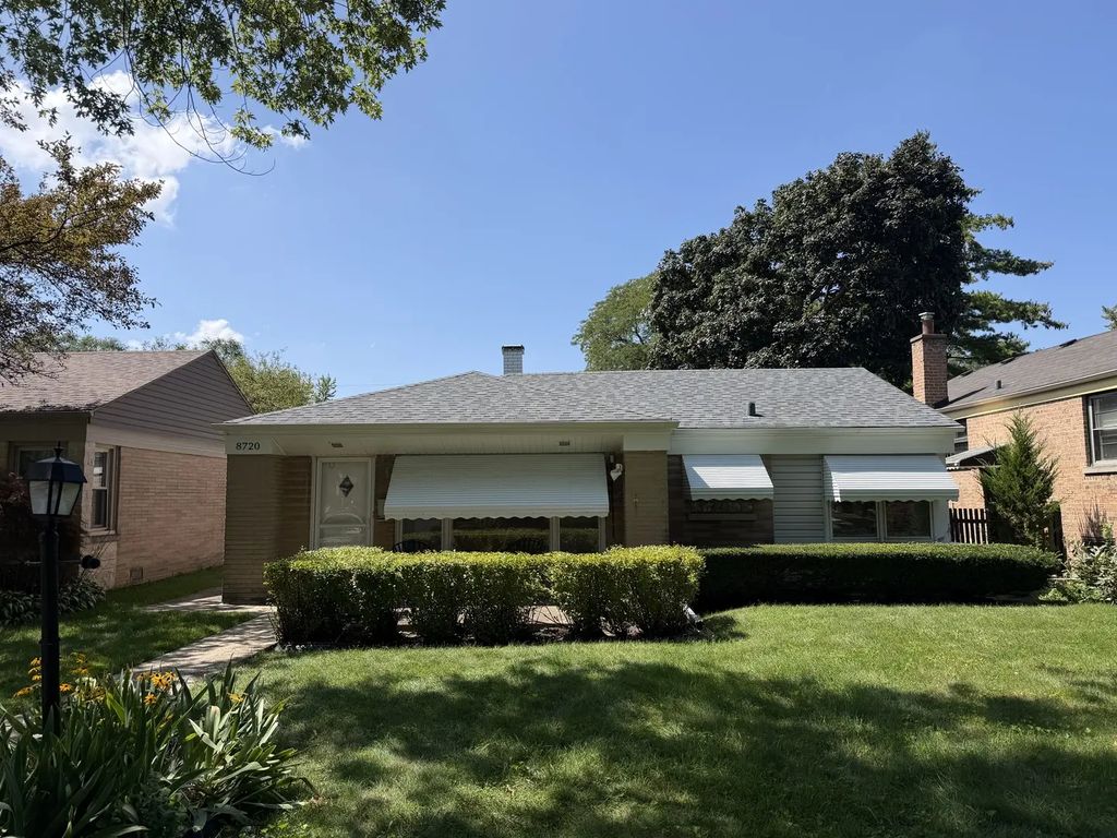 8720 Monticello Avenue, Skokie