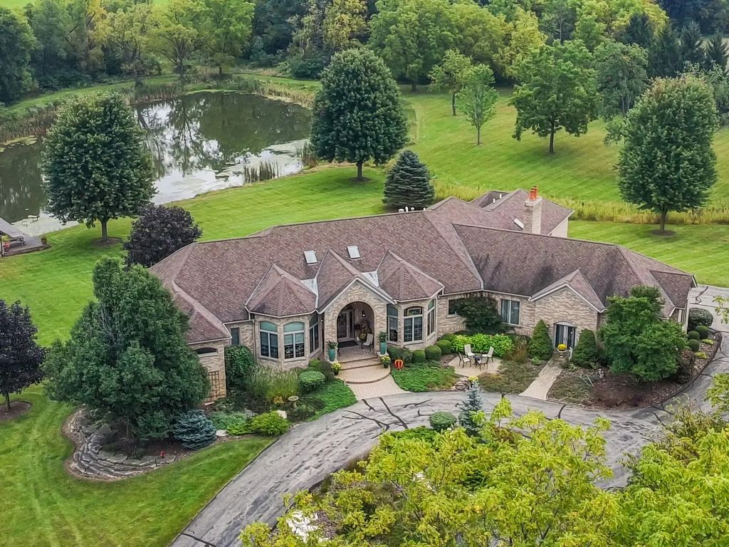 19014 Kishwaukee Valley Road, Marengo