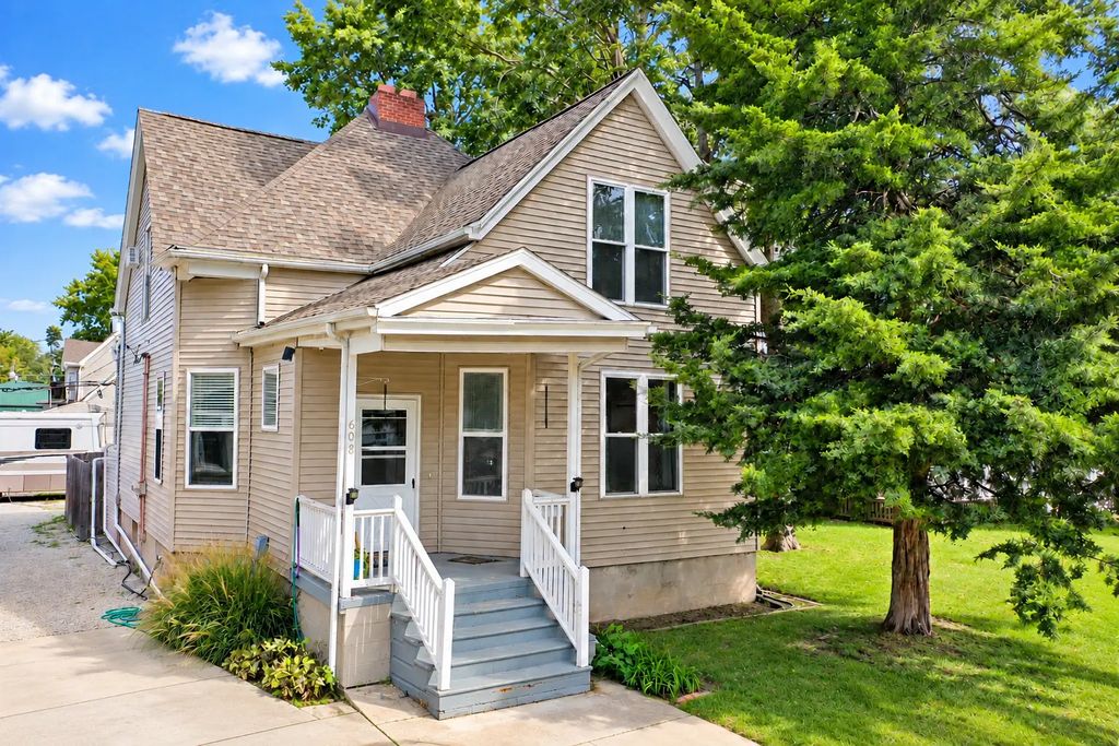 608 E Mulberry Street, Bloomington