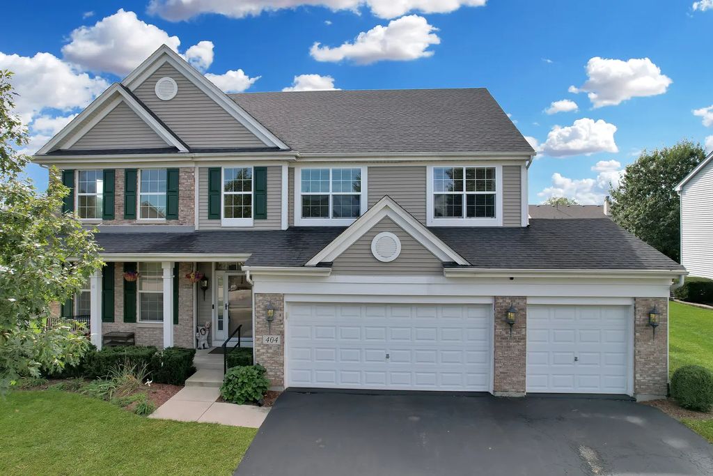404 Hackney Lane, Oswego