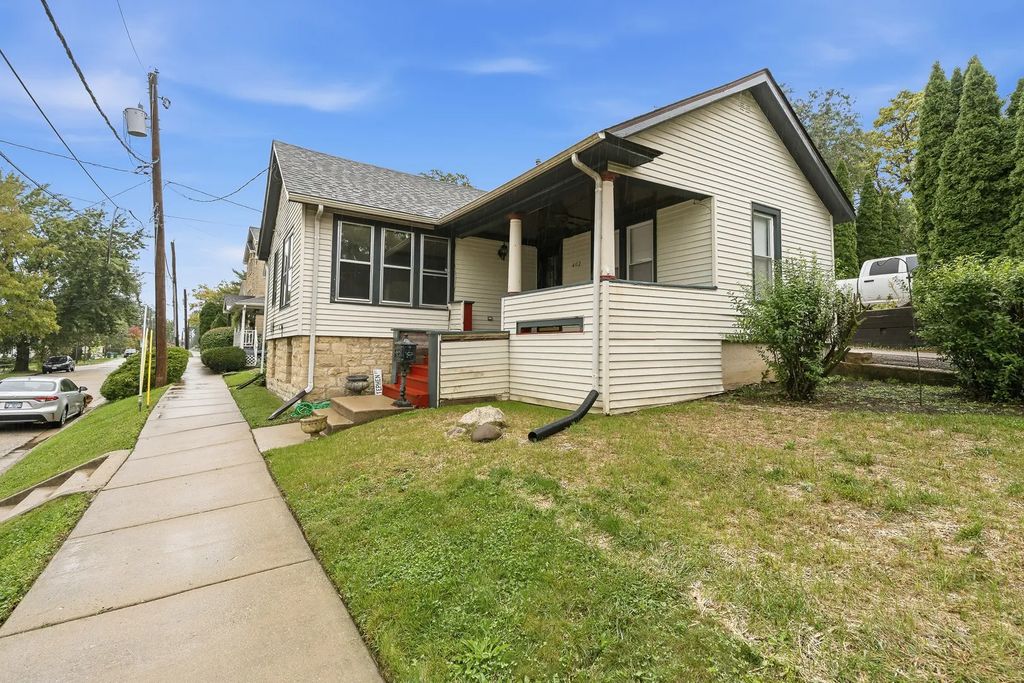 402 Porter Street, Lemont