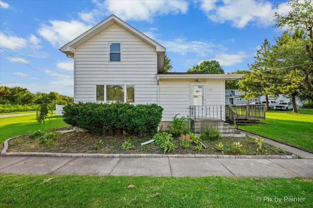 163 Wahlgren Avenue, Hinckley