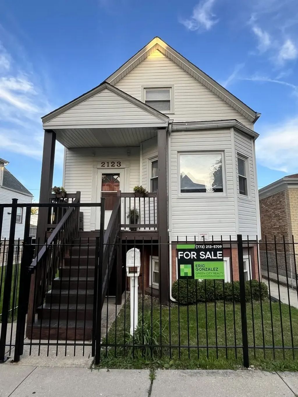 2123 N Karlov Avenue, Chicago