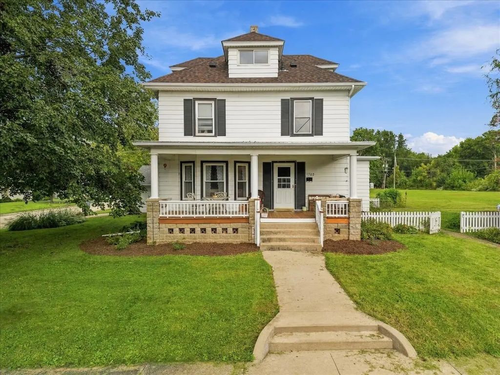 1702 E 5th Street, Sterling