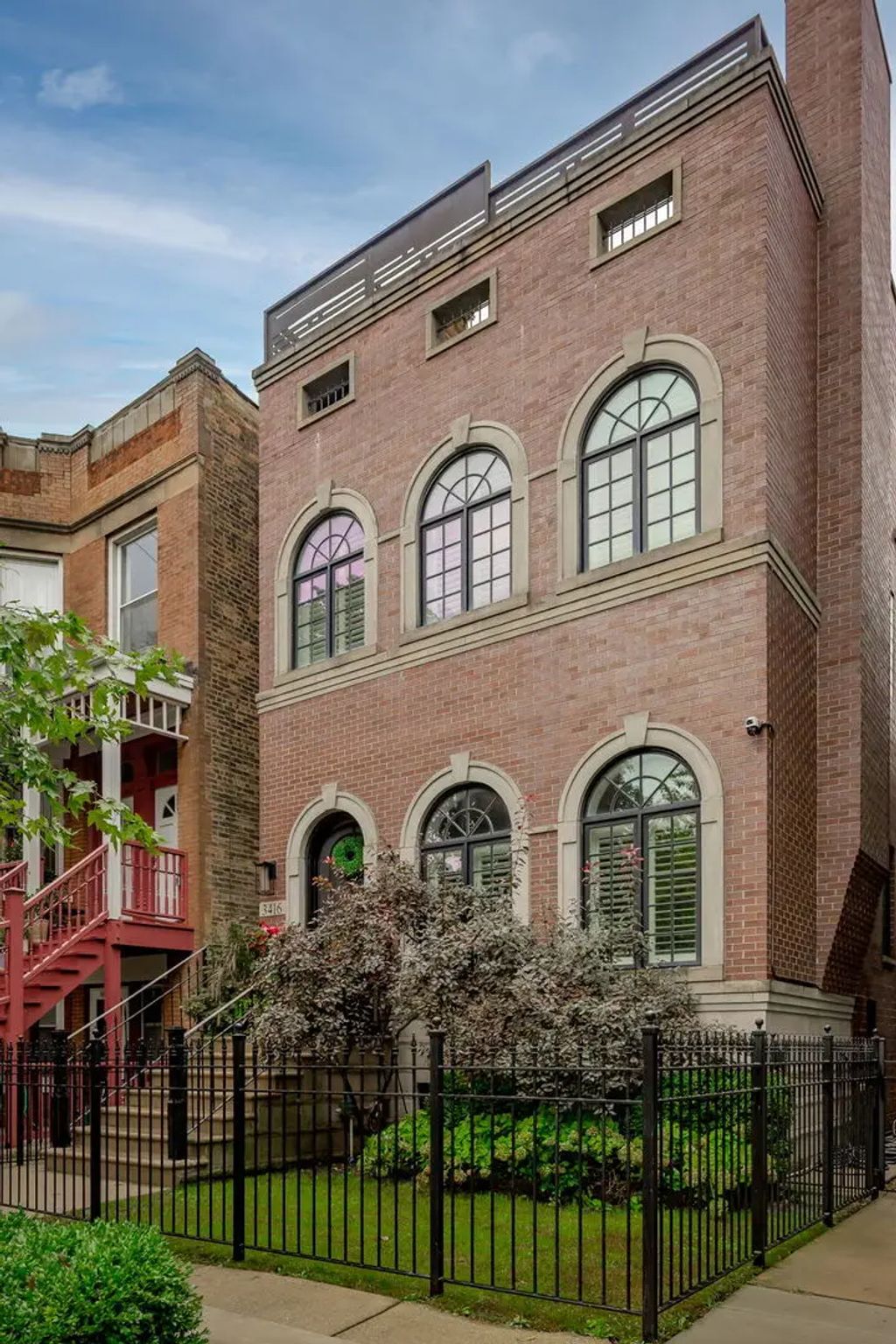 3416 N Leavitt Street, Chicago