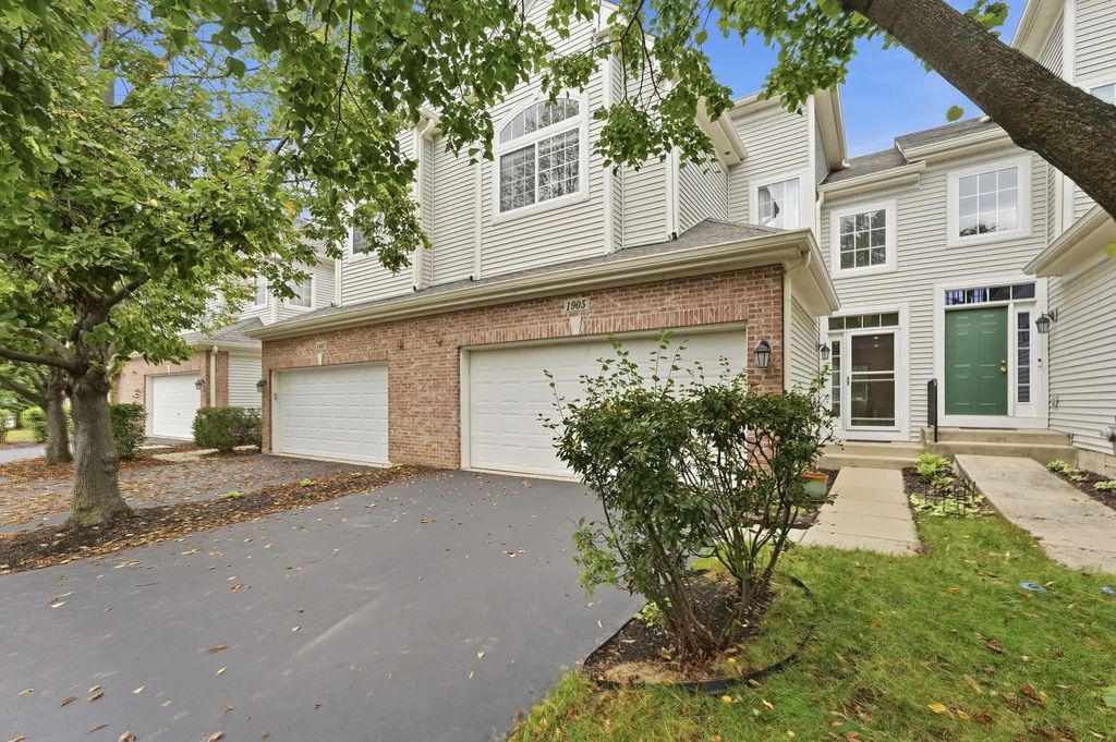 1905 Maureen Drive, Hoffman Estates