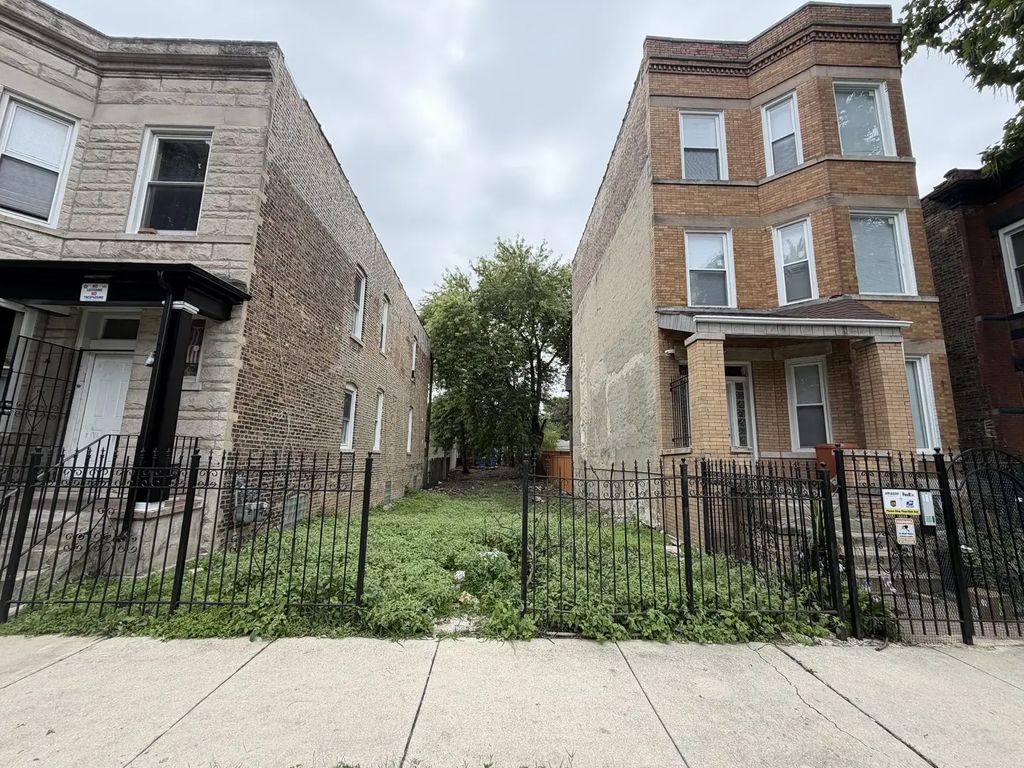 3031 W Lexington Street, Chicago