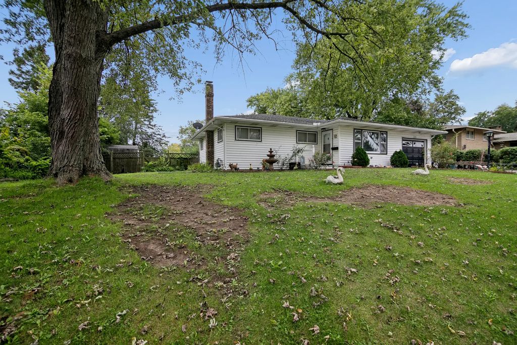 3858 E Lakeview Drive, Kankakee