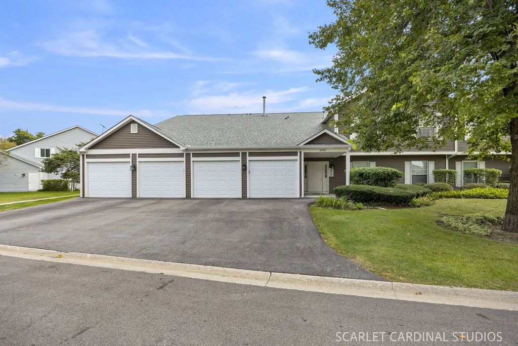2260 Petworth Court 202d, Naperville