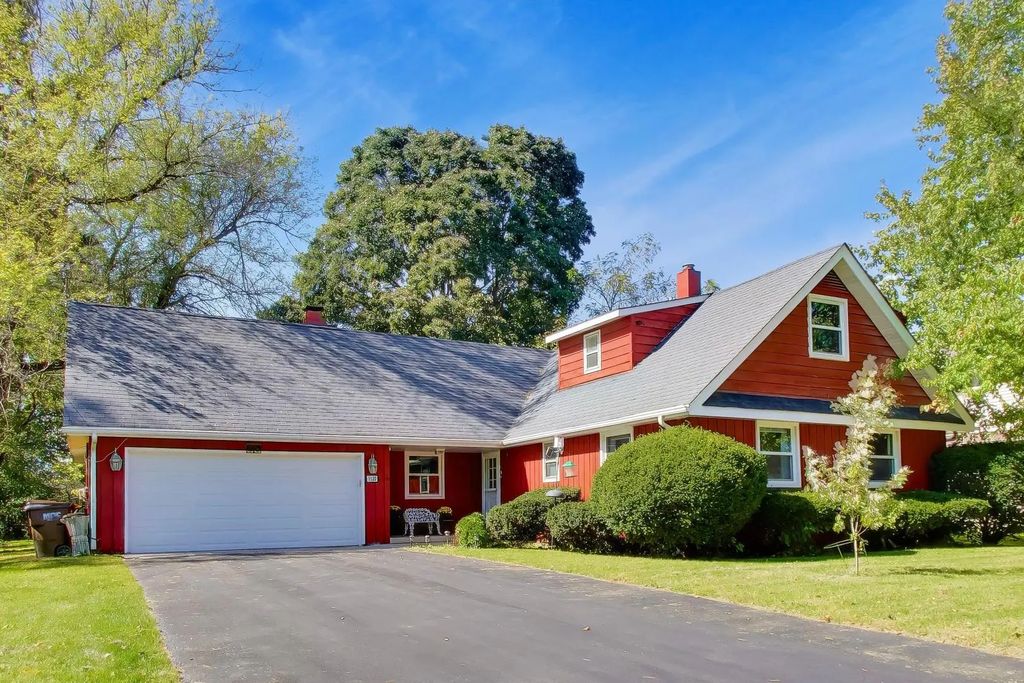 1120 Dean Street, Woodstock