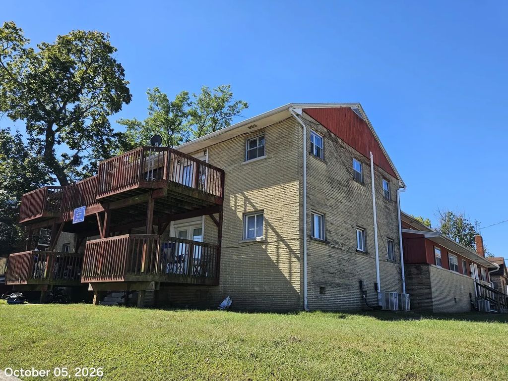 700 S Poplar Street, Carbondale