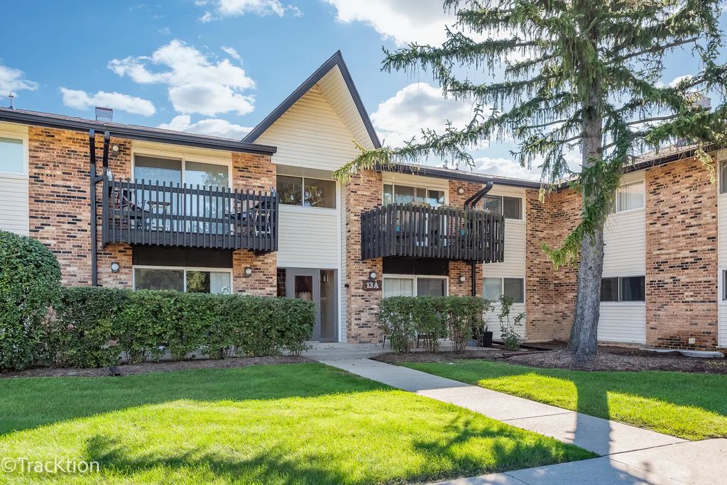 13a Kingery Quarter 203, Willowbrook