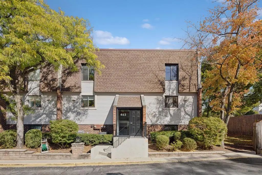463 Elm Street 1h, Deerfield