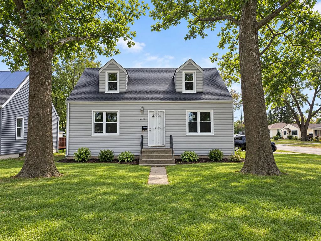 2319 170th Street House, Hazel Crest