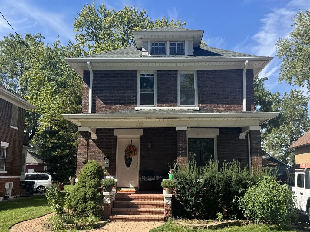 527 Watson Street, Aurora
