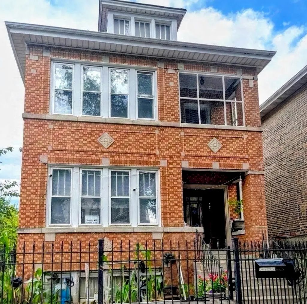 2724 W 43rd Street, Chicago