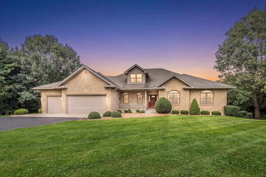 2506 Mustang Trail, Woodstock
