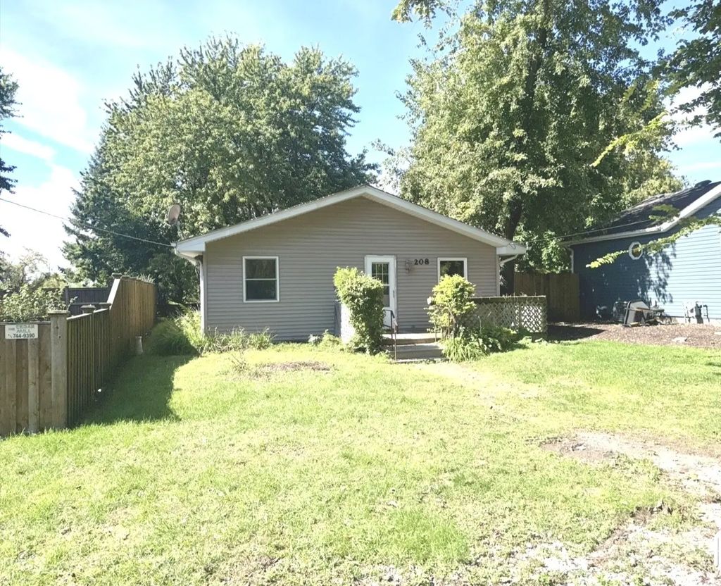 208 W Wapella Street, Minooka