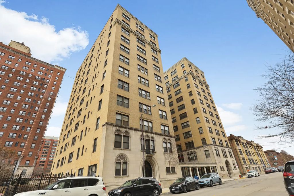 1755 E 55th Street 305, Chicago